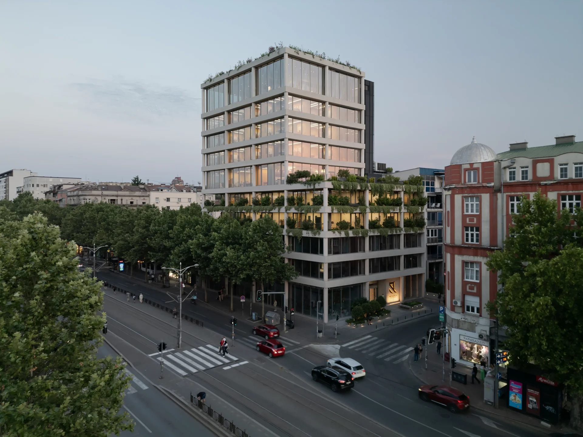 REVOLUCIJA Bulevar kralja Aleksandra 118, Beograd