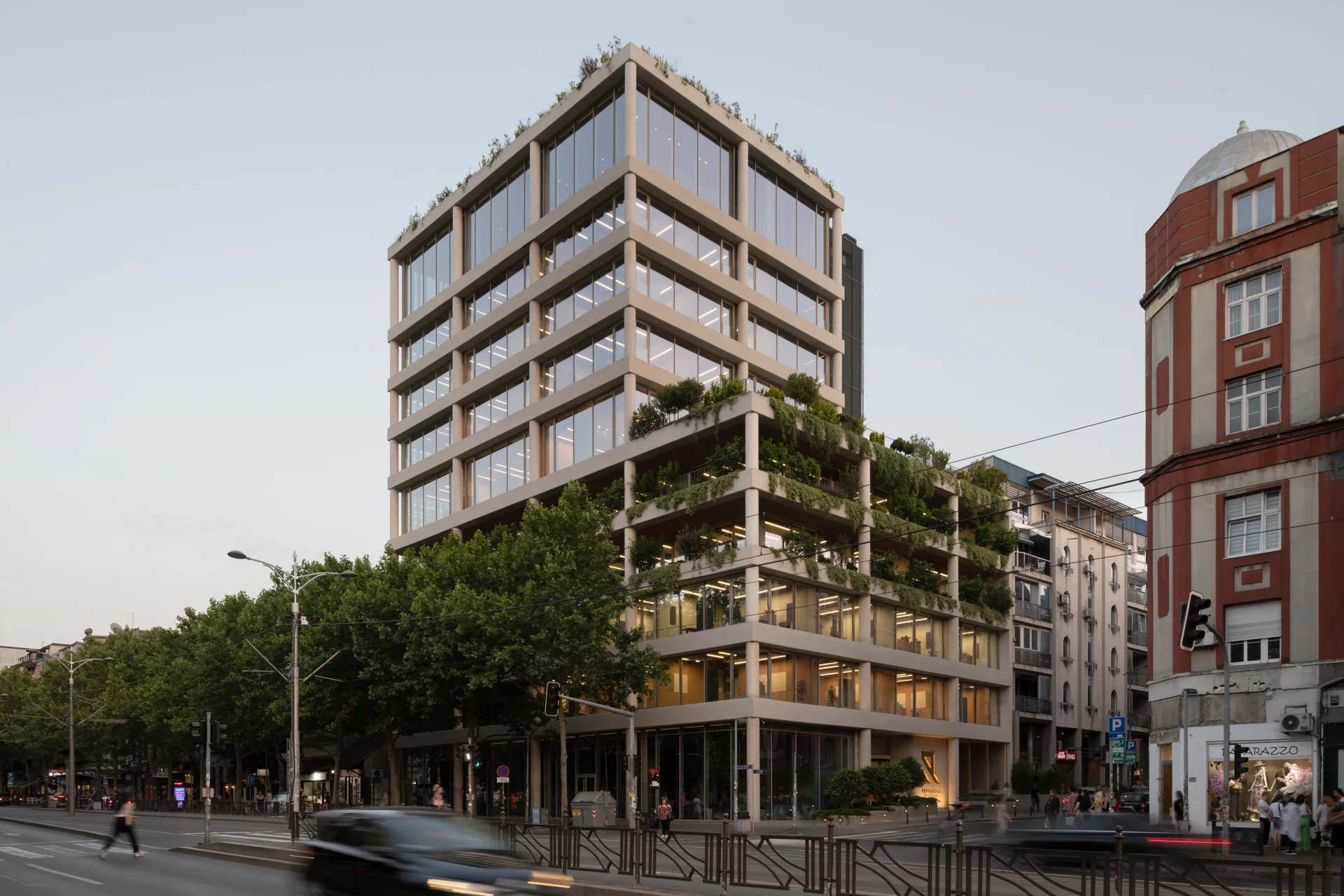 REVOLUCIJA Bulevar kralja Aleksandra 118, Beograd